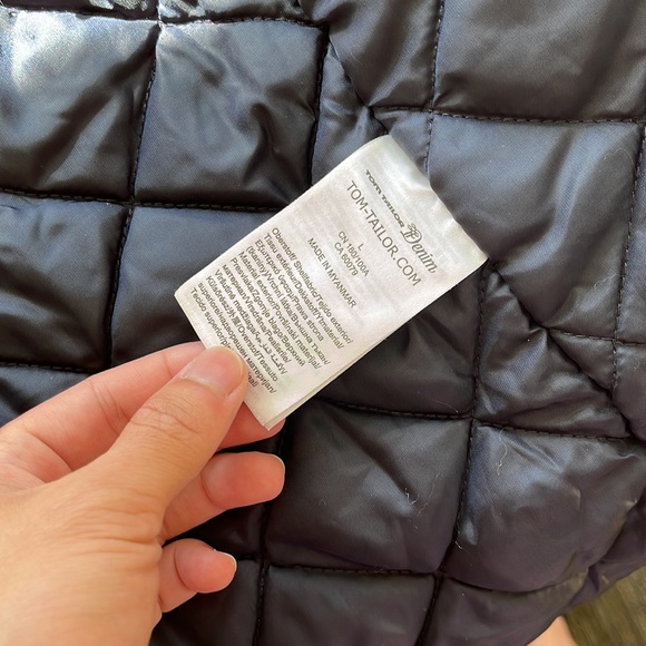 Big, thick, yellow coat - Picture 6 of 6